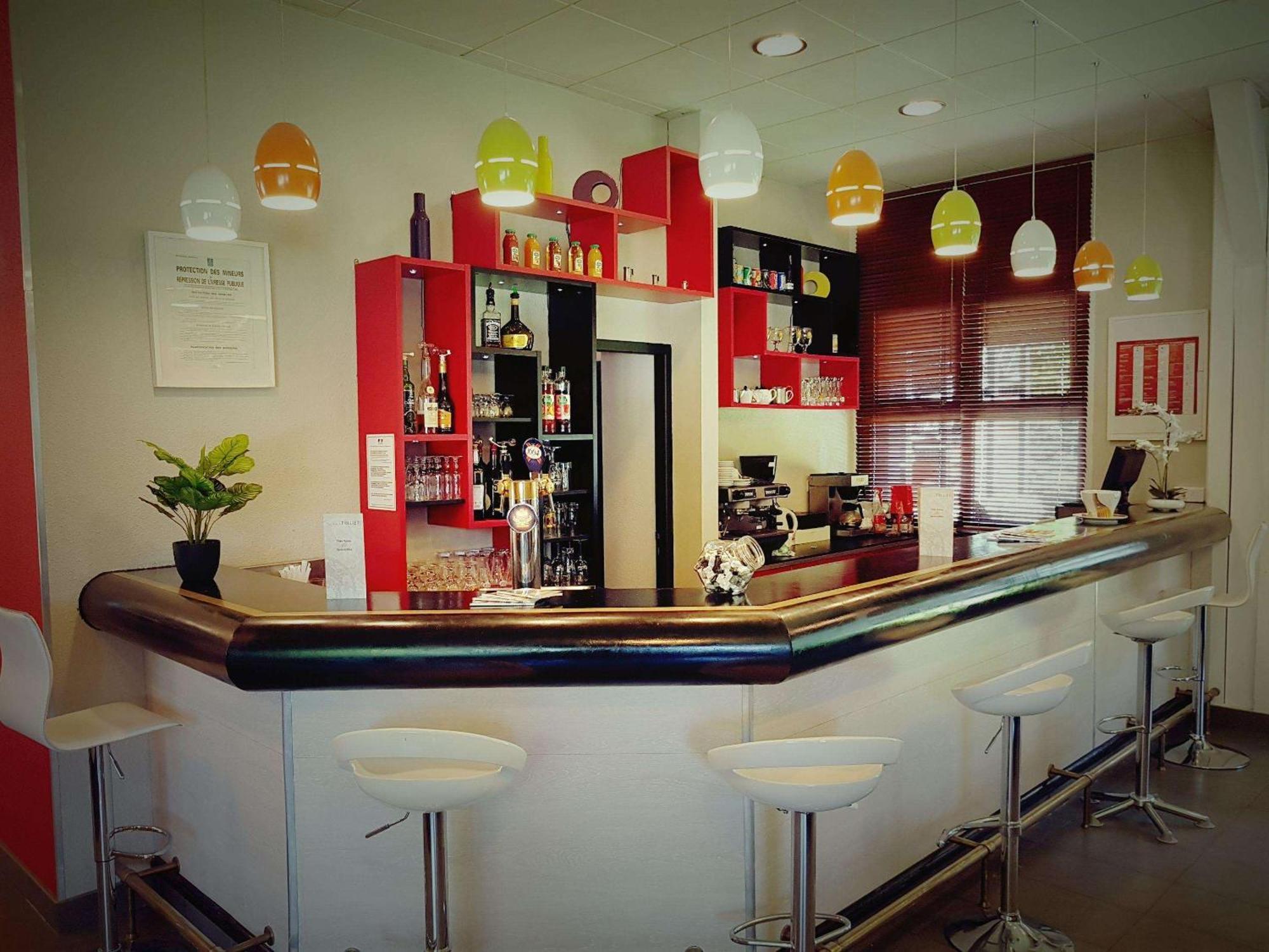 达迪利里昂北布里特酒店 外观 照片